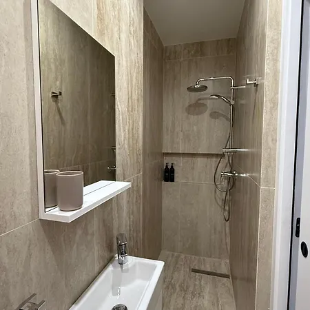 Redentur Apartments, 1 Apartman *